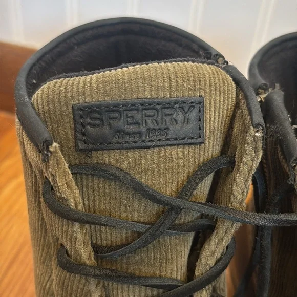Sperry Women's Saltwater Corduroy Duck Boots in Olive Green Size 9.5 - Picture 5 of 10